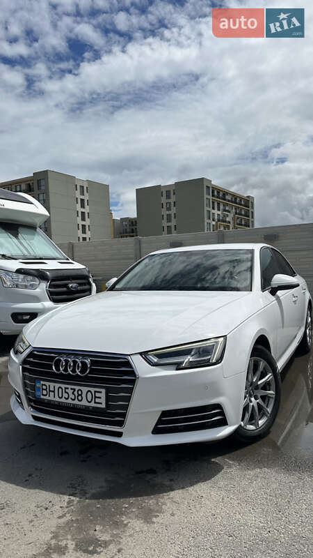 Седан Audi A4 2016 в Одесі