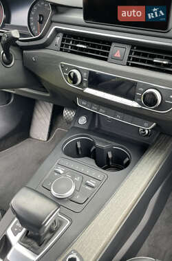Седан Audi A4 2019 в 