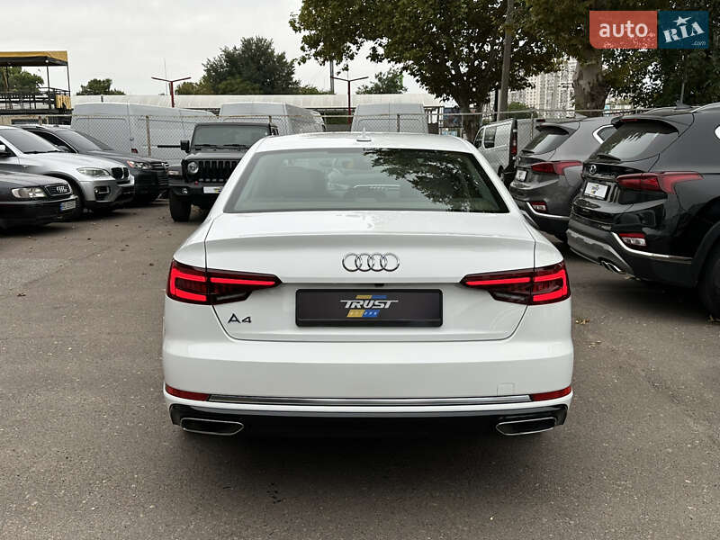 Седан Audi A4 2019 в Одессе