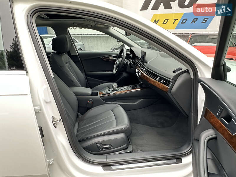 Седан Audi A4 2019 в Одессе