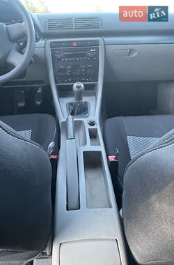 Седан Audi A4 2005 в 