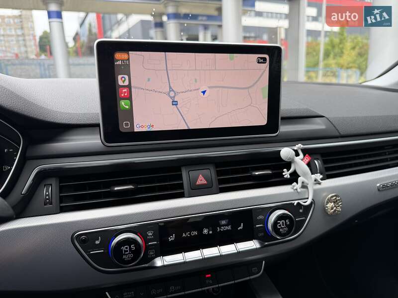 Седан Audi A4 2015 в Львові