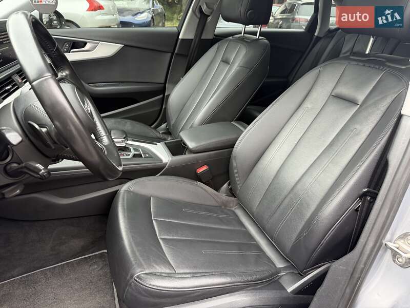 Седан Audi A4 2015 в Львові