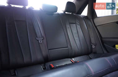 Седан Audi A4 2018 в Львове