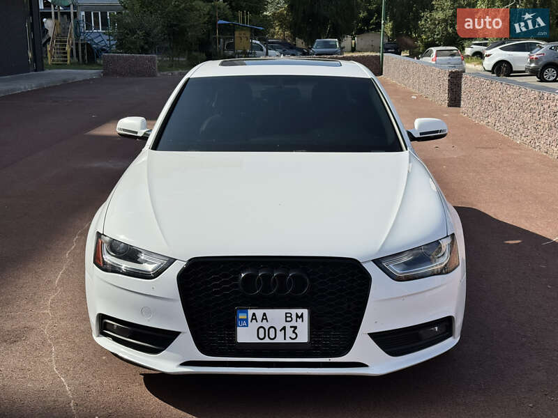 Седан Audi A4 2013 в Глевасі