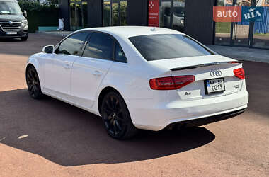 Седан Audi A4 2013 в 