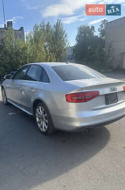 Седан Audi A4 2014 в 