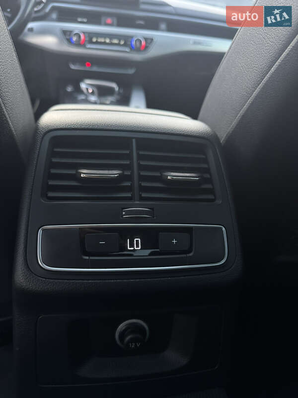 Седан Audi A4 2016 в Києві