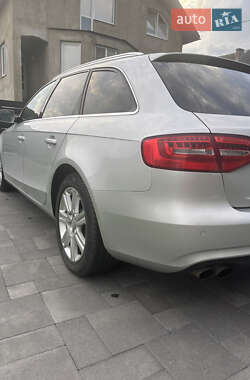 Универсал Audi A4 2012 в 
