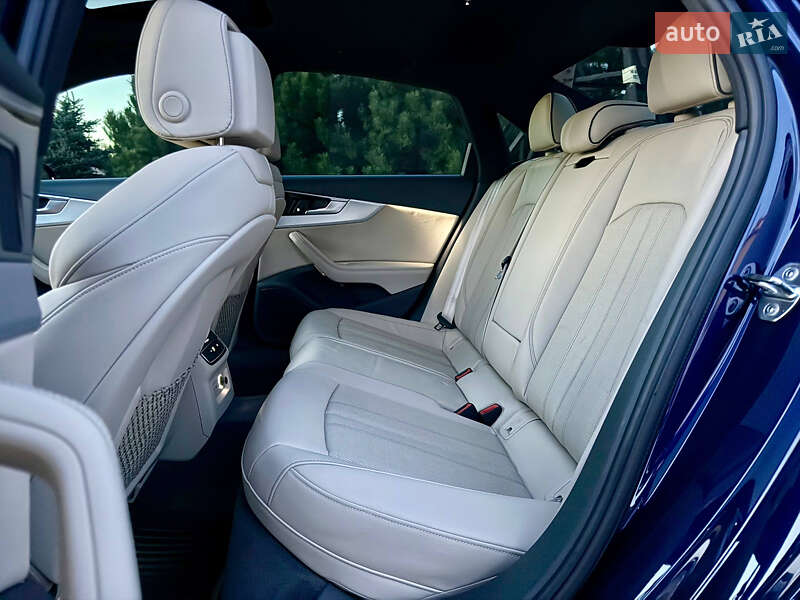 Седан Audi A4 2019 в Днепре
