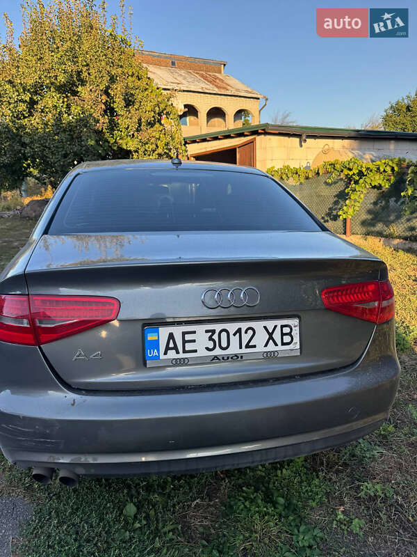 Седан Audi A4 2012 в Тернівці