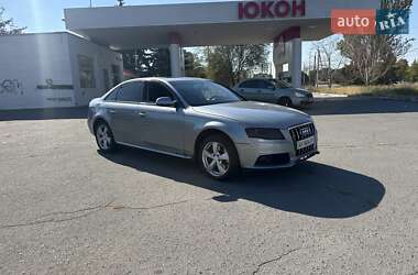 Седан Audi A4 2011 в Днепре