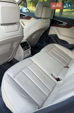 Седан Audi A4 2020 в 