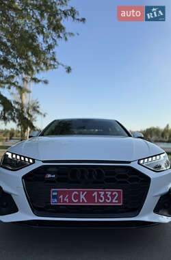 Седан Audi A4 2020 в 
