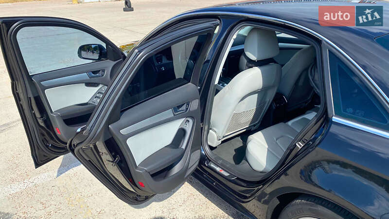 Седан Audi A4 2013 в Киеве