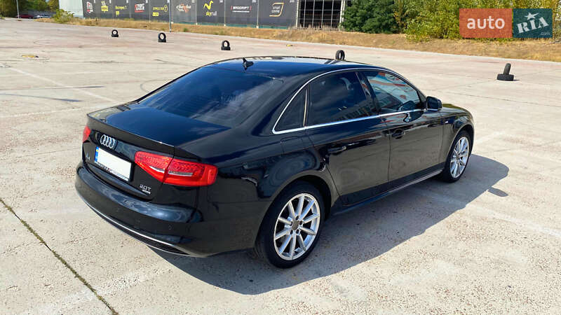 Седан Audi A4 2013 в Киеве