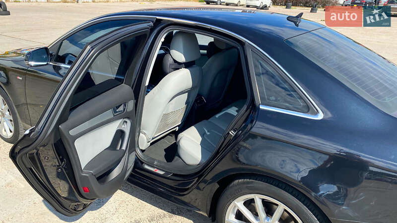 Седан Audi A4 2013 в Киеве