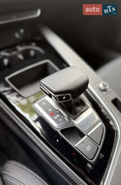 Седан Audi A4 2020 в 