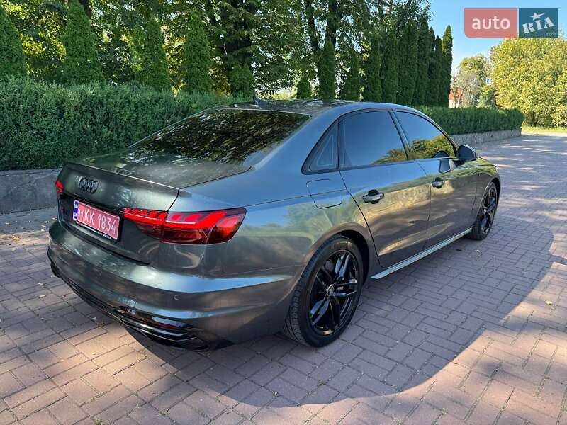Седан Audi A4 2022 в Виннице