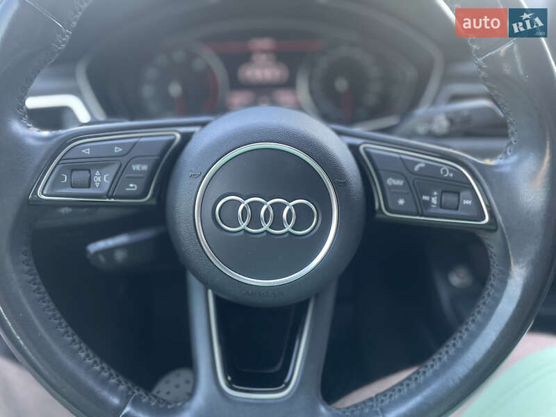Седан Audi A4 2017 в Львове