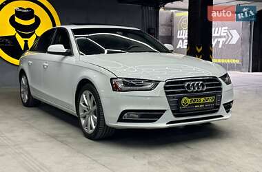 Седан Audi A4 2012 в Черновцах