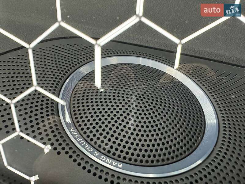 Седан Audi A4 2012 в Чернівцях