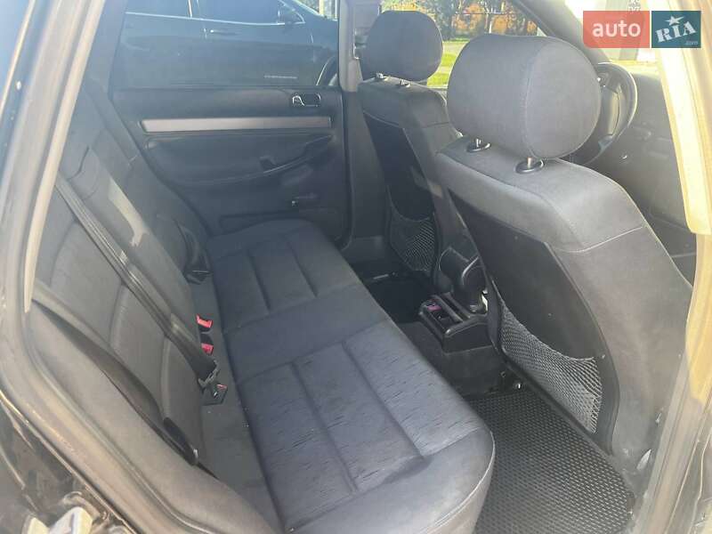 Универсал Audi A4 1998 в Шацке