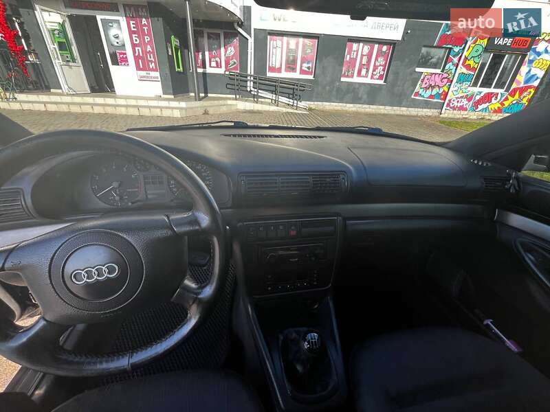 Универсал Audi A4 1998 в Шацке