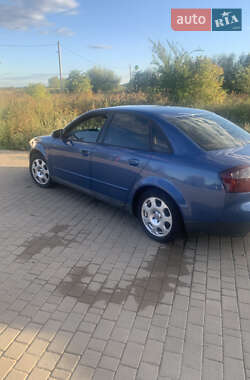 Седан Audi A4 2003 в 