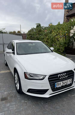 Седан Audi A4 2012 в 