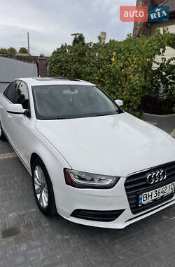 Седан Audi A4 2012 в 