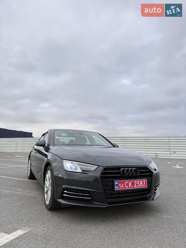 Седан Audi A4 2017 в 