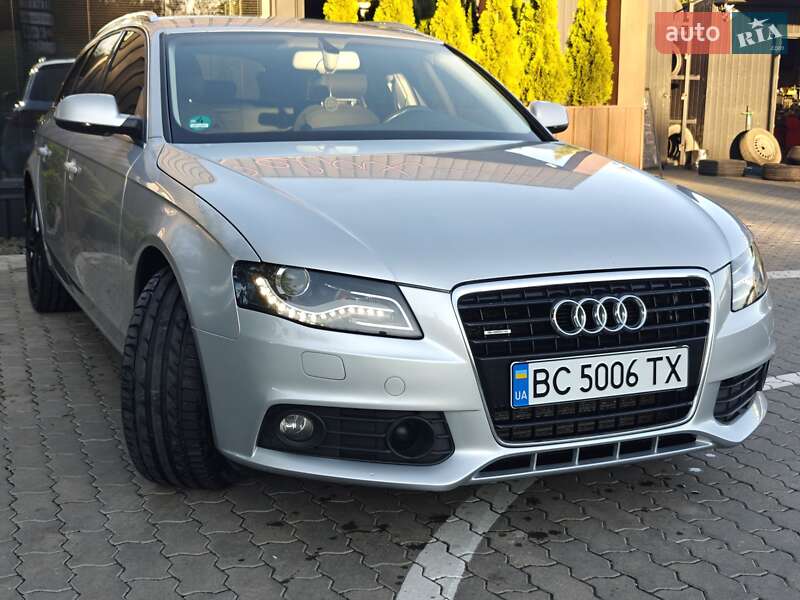 Универсал Audi A4 2011 в Новояворовске