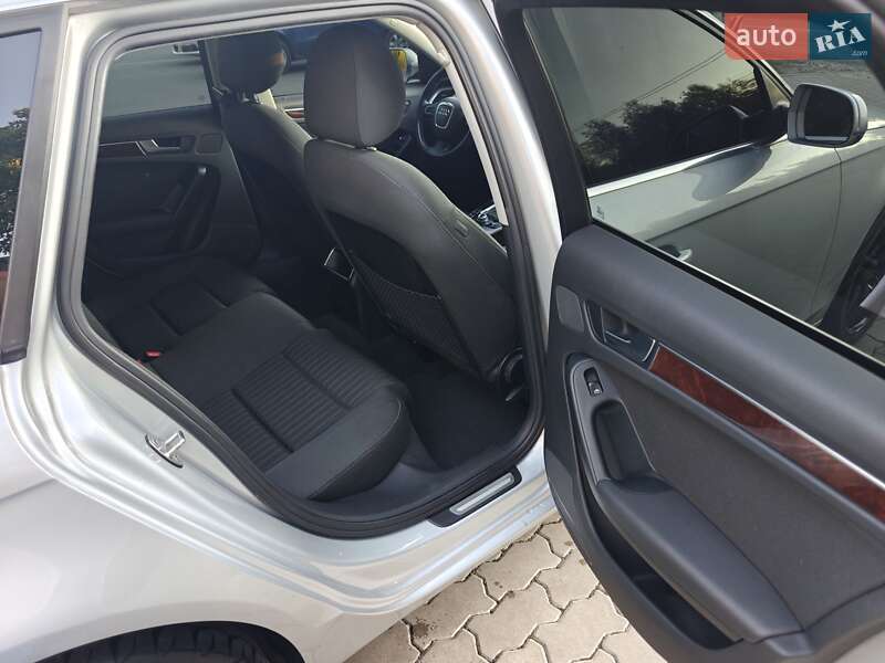 Универсал Audi A4 2011 в Новояворовске