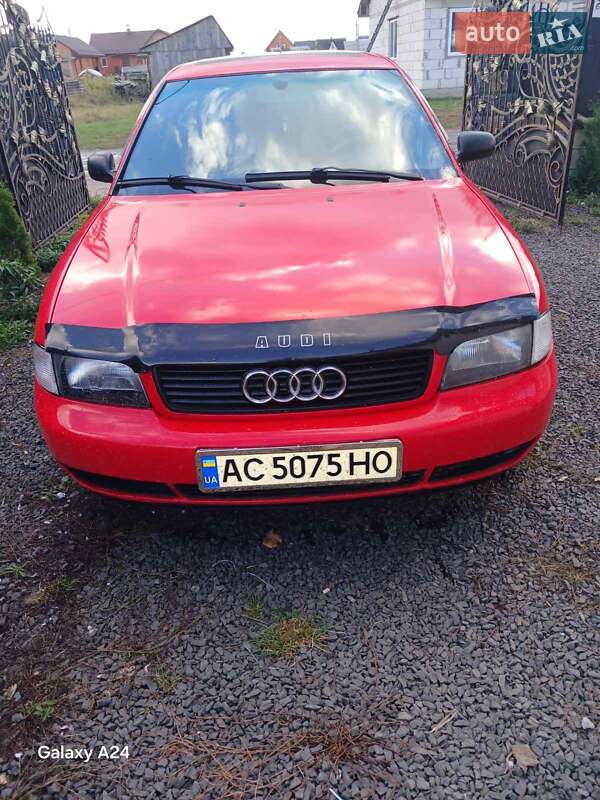 Седан Audi A4 1996 в 