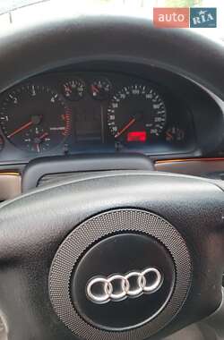 Универсал Audi A4 1999 в 