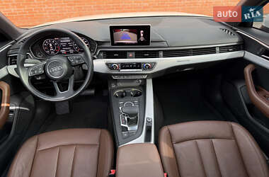 Седан Audi A4 2016 в 