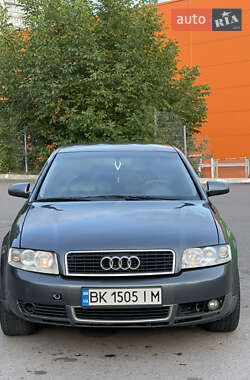 Седан Audi A4 2001 в 