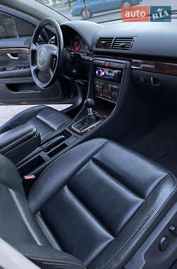 Седан Audi A4 2001 в 