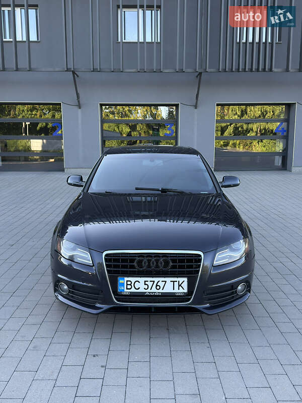 Седан Audi A4 2012 в 