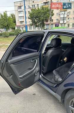Седан Audi A4 2003 в 