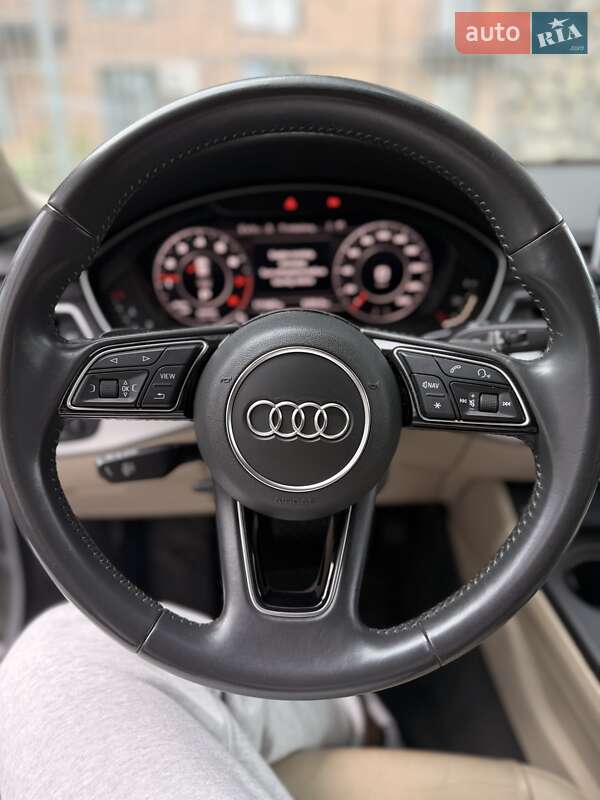 Седан Audi A4 2016 в Ивано-Франковске