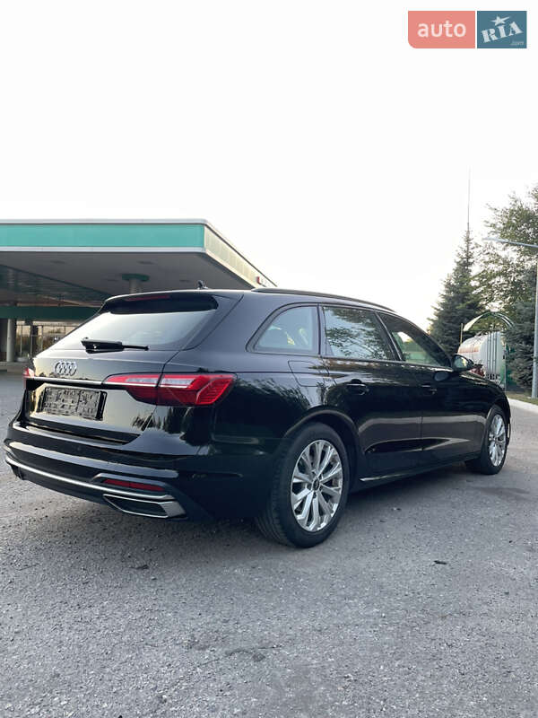 Универсал Audi A4 2022 в Павлограде