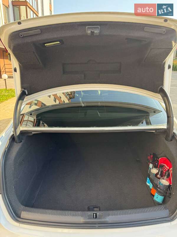 Седан Audi A4 2013 в Нововолынске фото 14 Седан Audi A4 2013 в Нововолынске