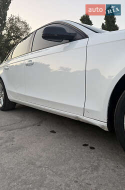 Седан Audi A4 2012 в 