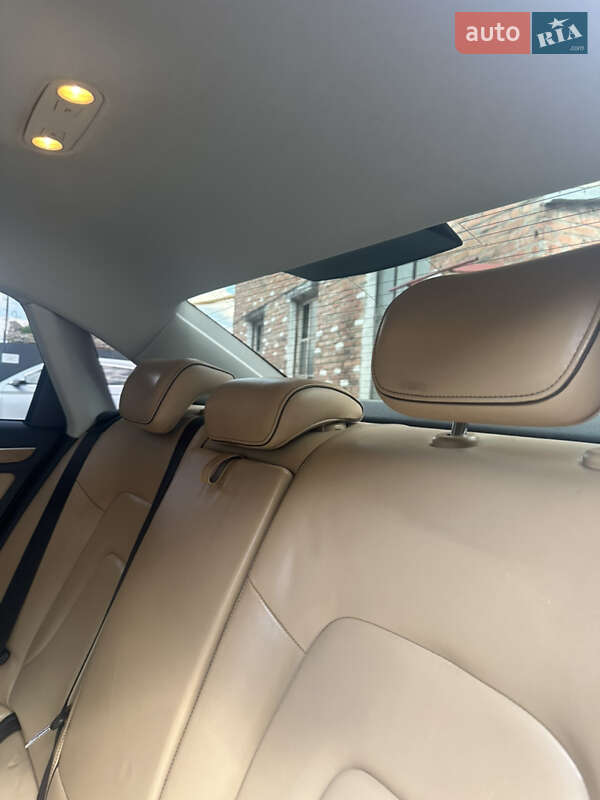 Седан Audi A4 2013 в Киеве