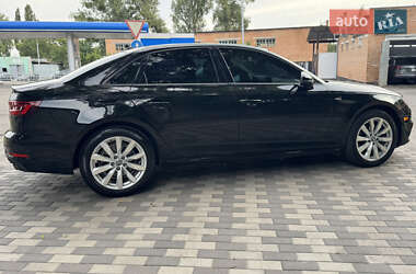 Седан Audi A4 2019 в 