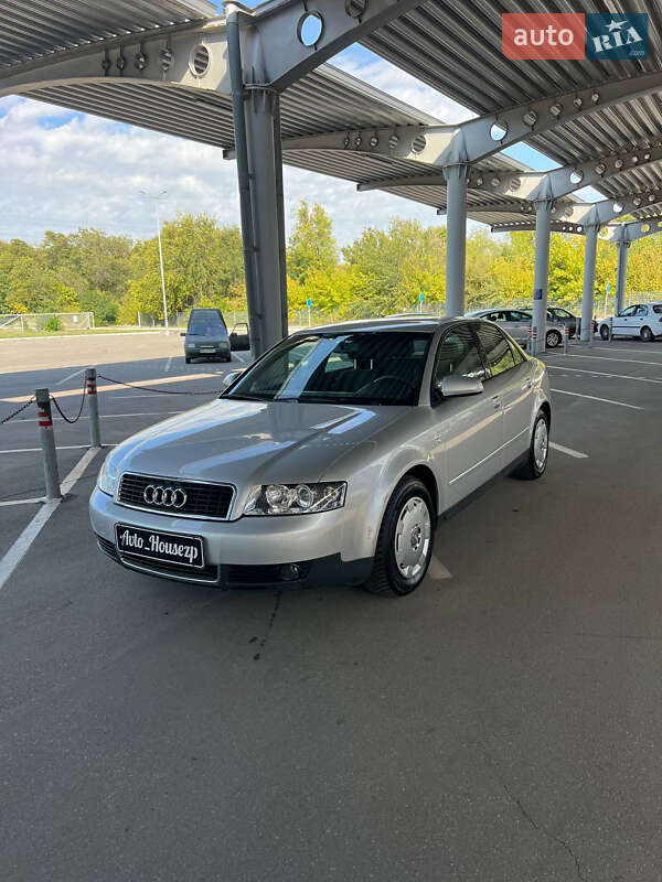 Седан Audi A4 2002 в Запорожье