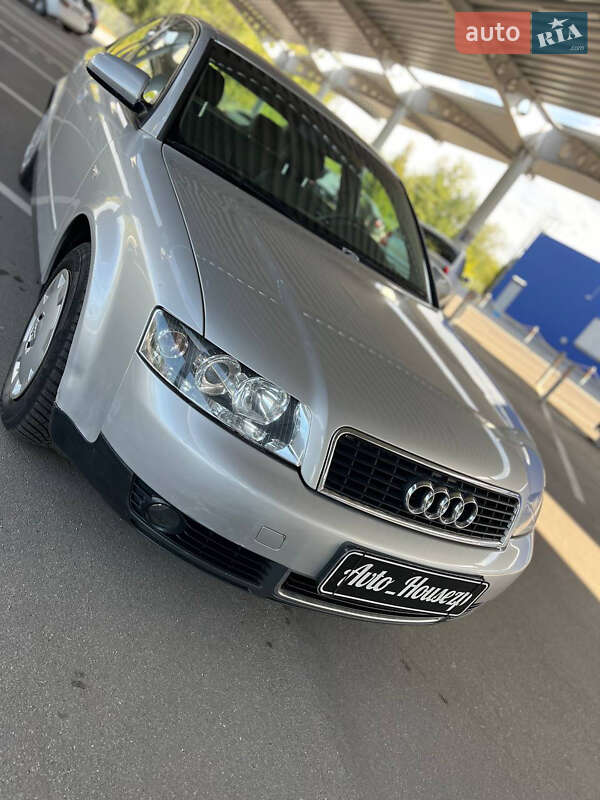Седан Audi A4 2002 в Запорожье