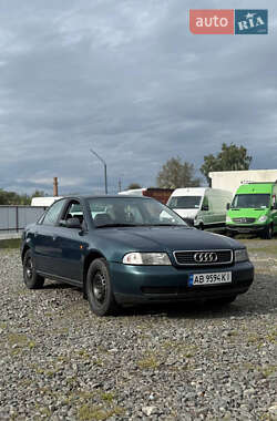 Седан Audi A4 1996 в 